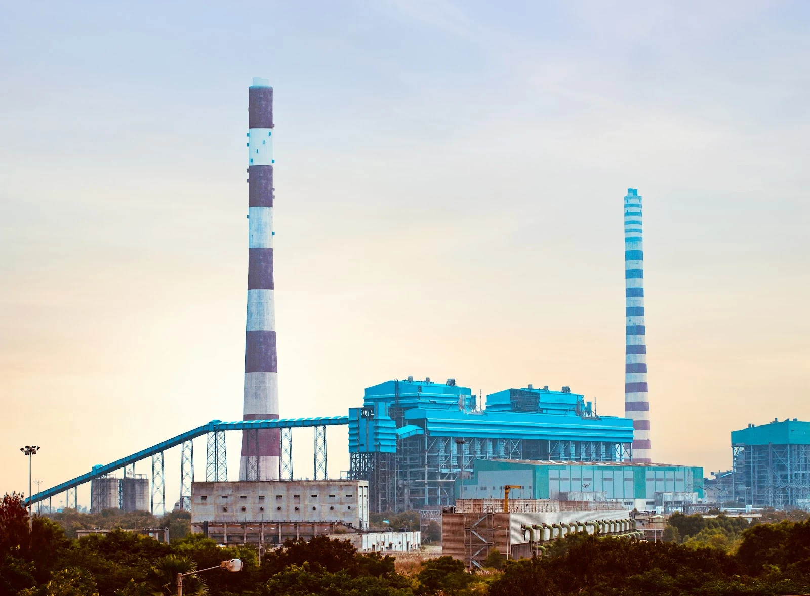 Vedanta’s Meenakshi Energy Goes Live with 1000 MW Thermal Plant—Saline Water Innovation and Zero Legacy Waste Lead the Way