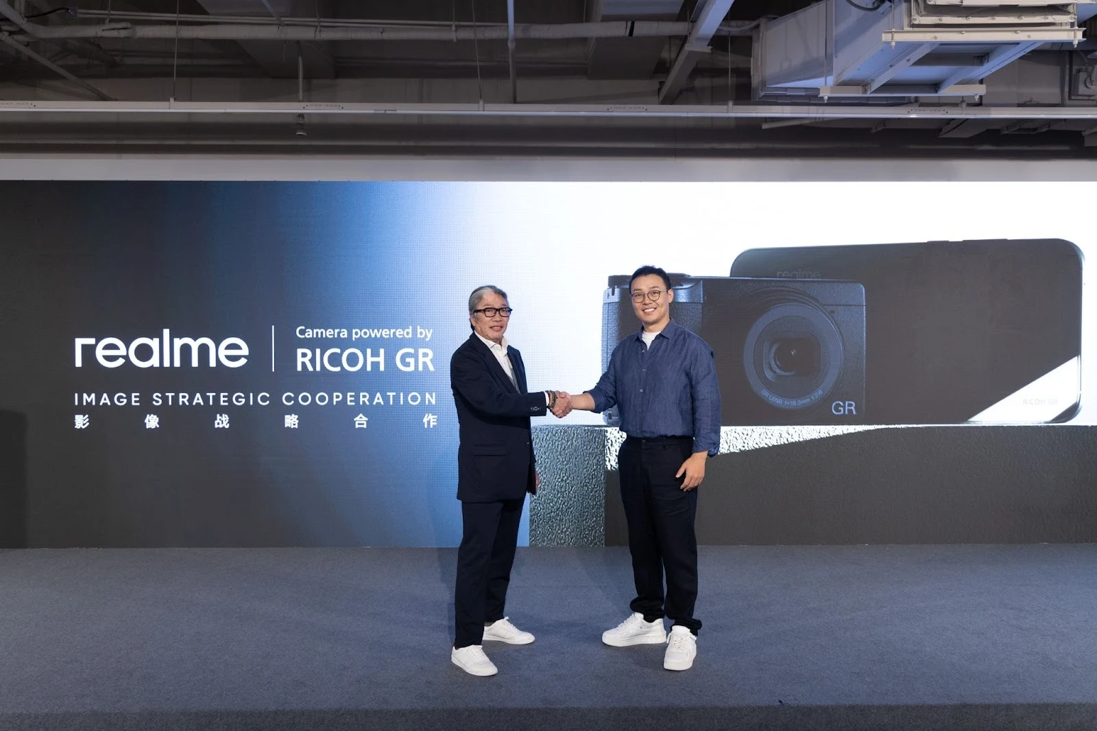 realme GT 8 Pro Brings Iconic RICOH GR Camera Experience to Smartphones